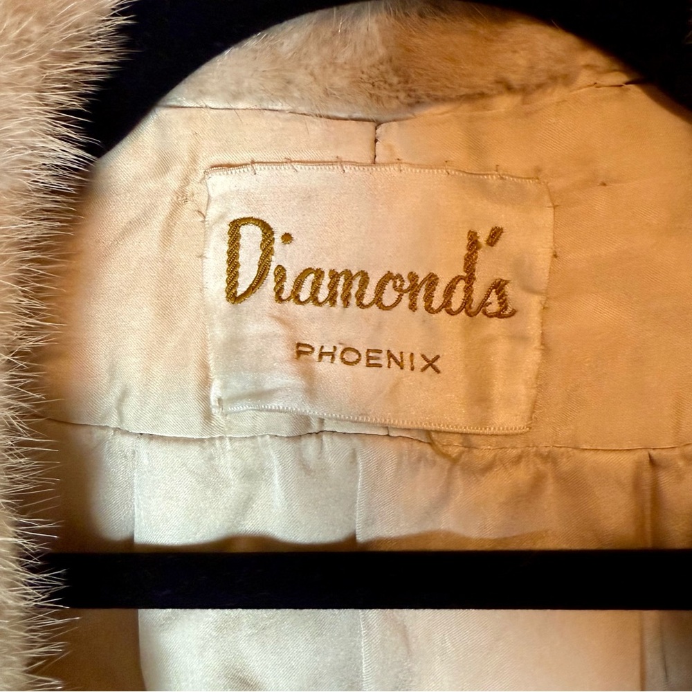 Vintage Furs by Robert Schechner Mink Stole Cape 60s/70s Dark Cream - Picture 15 of 16